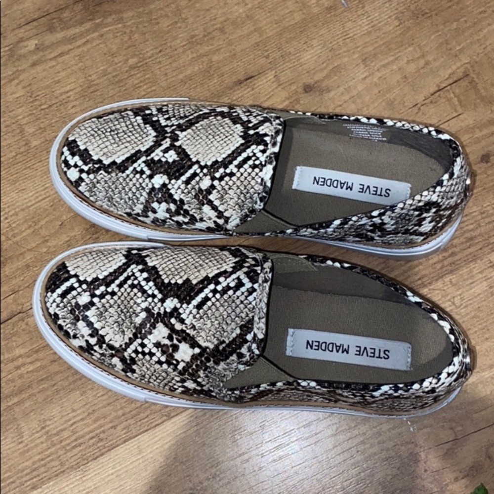 steve madden slip ons